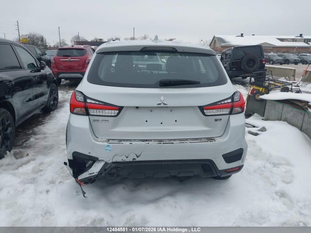Mitsubishi RVR 2023 JA4AJUAU2PU606083 Image 17