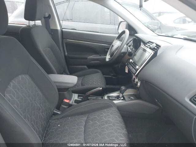 Mitsubishi RVR 2023 JA4AJUAU2PU606083 Image 5