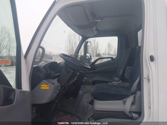 2AYSDM2HXK1003320 Hino 195