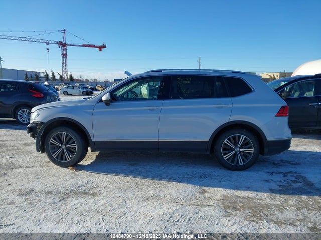 3VV4B7AX2JM007404 Volkswagen Tiguan Sel Premium