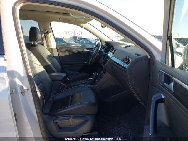 3VV4B7AX2JM007404 Volkswagen Tiguan Sel Premium