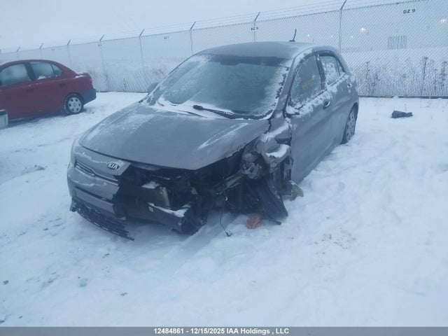 3KPA25AD5ME383377 KIA Rio Lx Premium/lx+