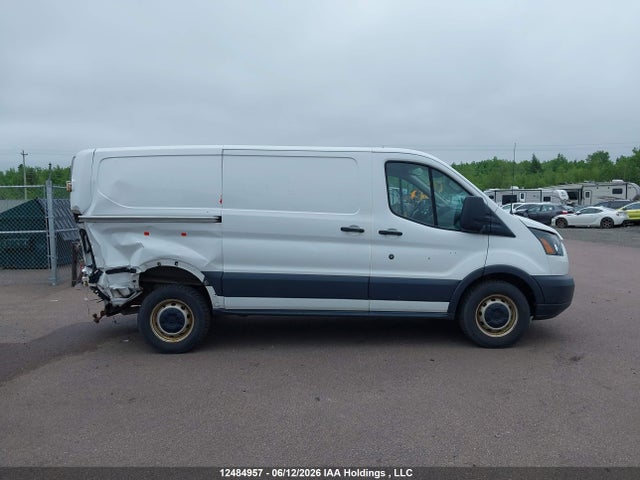 Ford Transit-150 2018 1FTYE1YM6JKA82856 Image 14