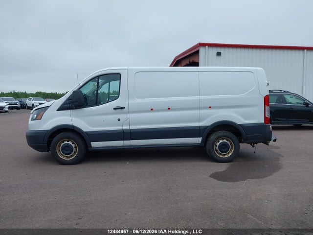 Ford Transit-150 2018 1FTYE1YM6JKA82856 Image 15
