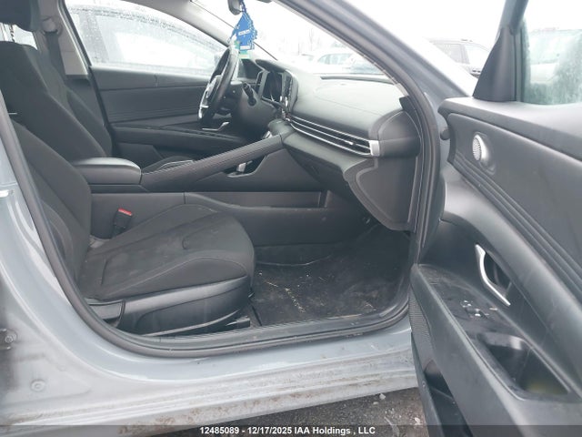 KMHLM4AG1MU160631 Hyundai Elantra