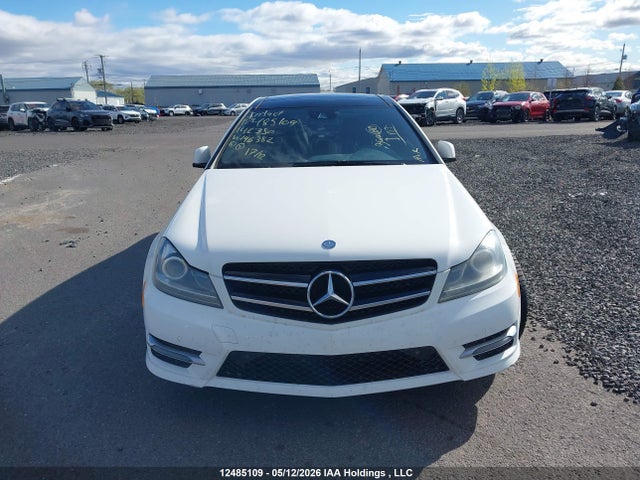 Продажа на аукционе авто 2014 Mercedes-benz C 350, vin: WDDGJ5HB4EG196382, номер лота: 12485109