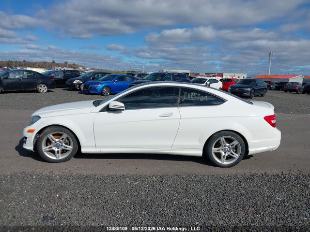 Продажа на аукционе авто 2014 Mercedes-benz C 350, vin: WDDGJ5HB4EG196382, номер лота: 12485109