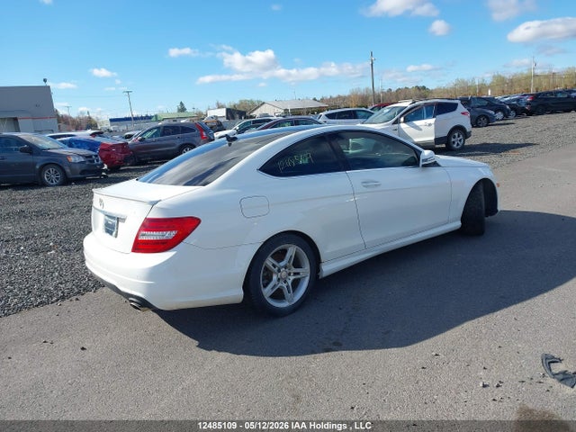 Продажа на аукционе авто 2014 Mercedes-benz C 350, vin: WDDGJ5HB4EG196382, номер лота: 12485109