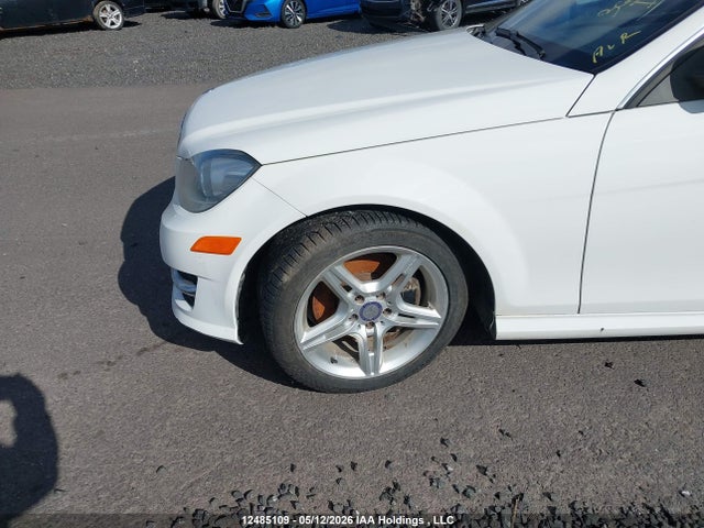 Продажа на аукционе авто 2014 Mercedes-benz C 350, vin: WDDGJ5HB4EG196382, номер лота: 12485109