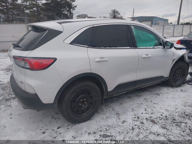 1FMCU0EZ1NUA76038 Ford ESCAPE SE