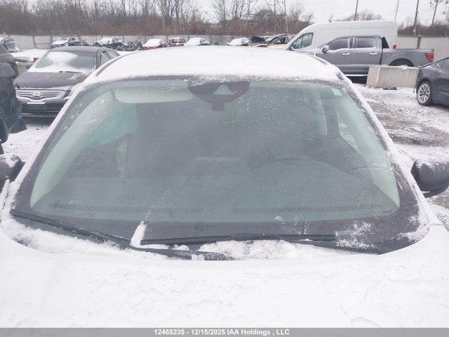 1FMCU0EZ1NUA76038 Ford ESCAPE SE