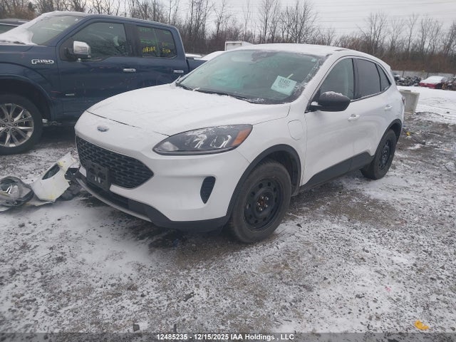 1FMCU0EZ1NUA76038 Ford ESCAPE SE