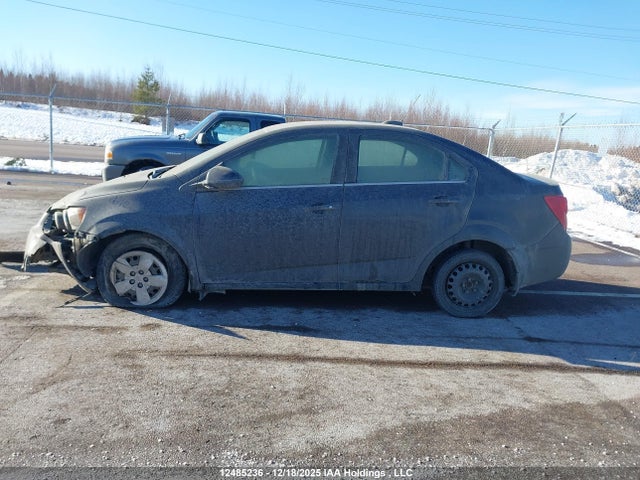 1G1JC5SH3G4174877 Chevrolet Sonic Lt Auto