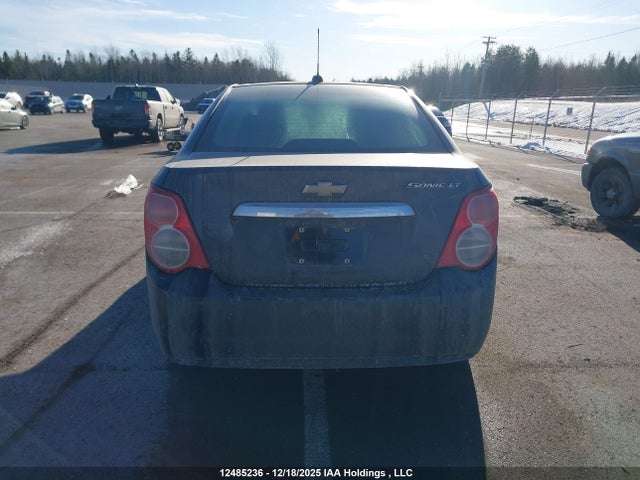 1G1JC5SH3G4174877 Chevrolet Sonic Lt Auto
