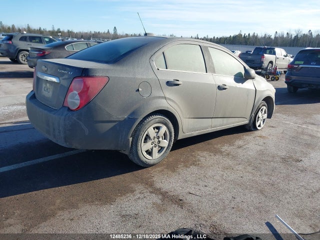 1G1JC5SH3G4174877 Chevrolet Sonic Lt Auto