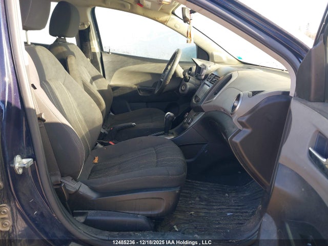 1G1JC5SH3G4174877 Chevrolet Sonic Lt Auto