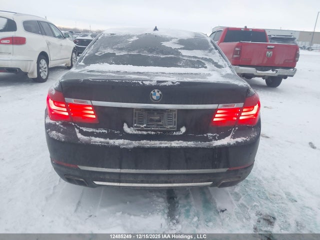 2013 Bmw 750i Xdrive მანქანა იყიდება აუქციონზე, vin: WBAYB6C53DC998363, აუქციონის ნომერი: 12485249
