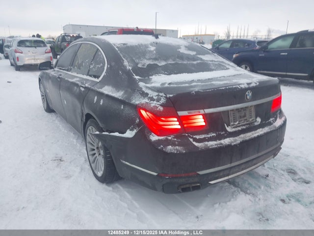 2013 Bmw 750i Xdrive მანქანა იყიდება აუქციონზე, vin: WBAYB6C53DC998363, აუქციონის ნომერი: 12485249