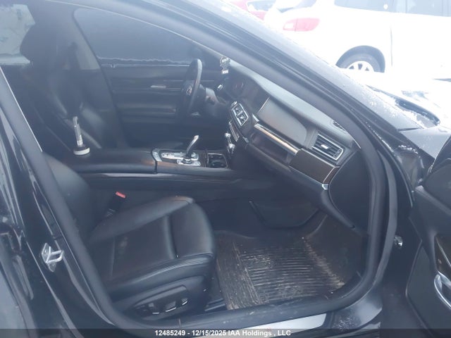 2013 Bmw 750i Xdrive მანქანა იყიდება აუქციონზე, vin: WBAYB6C53DC998363, აუქციონის ნომერი: 12485249