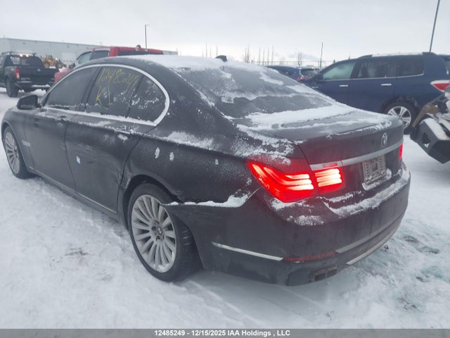 2013 Bmw 750i Xdrive მანქანა იყიდება აუქციონზე, vin: WBAYB6C53DC998363, აუქციონის ნომერი: 12485249