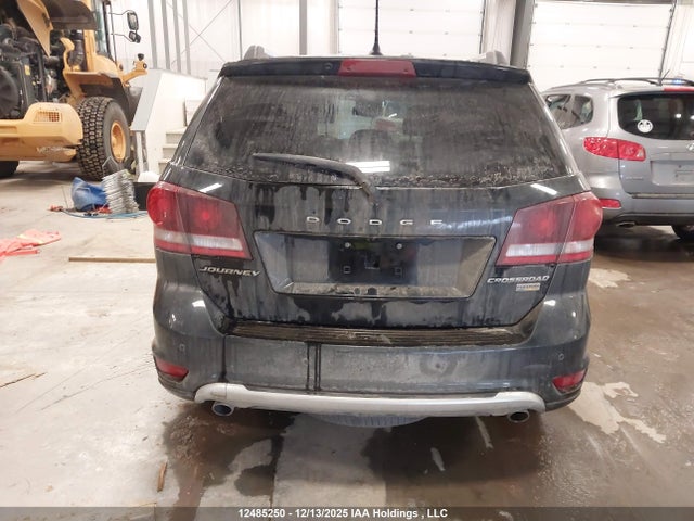 3C4PDCGG9JT357236 Dodge Journey Crossroad