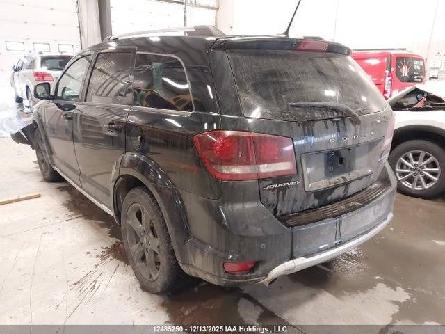3C4PDCGG9JT357236 Dodge Journey Crossroad