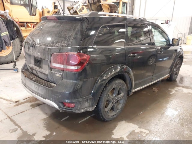 3C4PDCGG9JT357236 Dodge Journey Crossroad