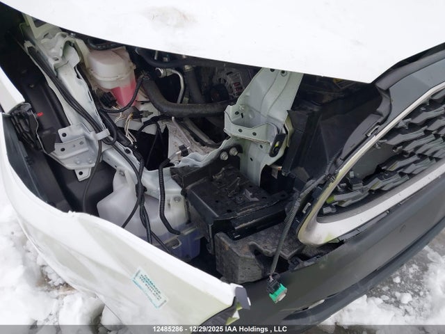 7MUDAABG8RV082137 Toyota Corolla Cross Xle
