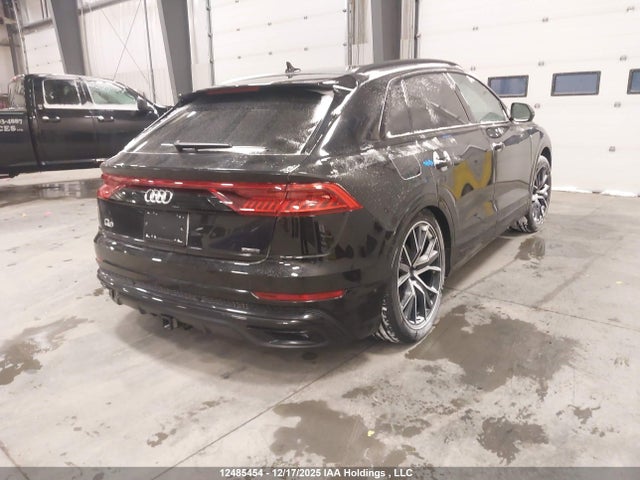 WA1FVAF11KD039266 Audi Q8 Prestige S-line