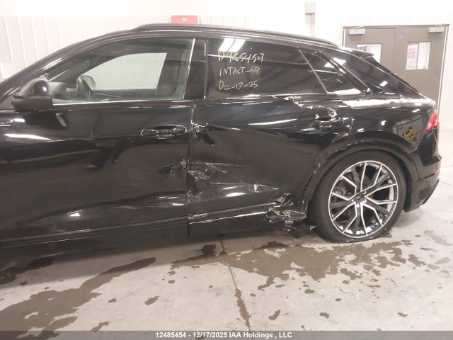 WA1FVAF11KD039266 Audi Q8 Prestige S-line