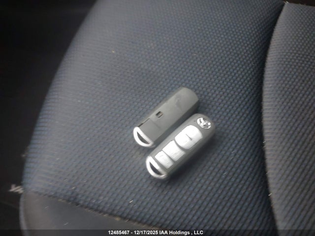 3MYDLBYV5HY178221 Toyota Yaris