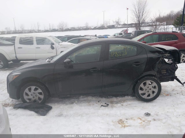 3MYDLBYV5HY178221 Toyota Yaris