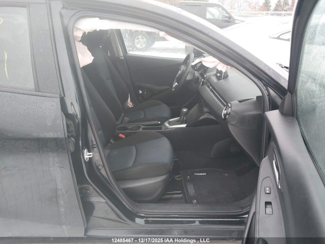 3MYDLBYV5HY178221 Toyota Yaris