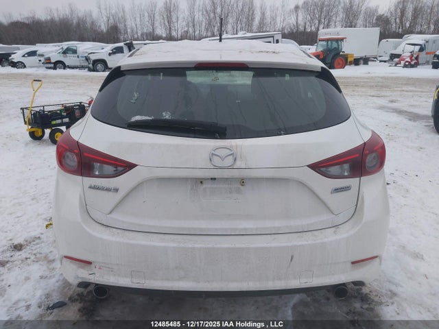 3MZBN1L77JM275708 Mazda 3 TOURING