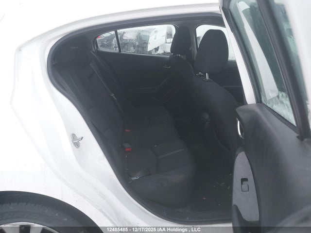 3MZBN1L77JM275708 Mazda 3 TOURING