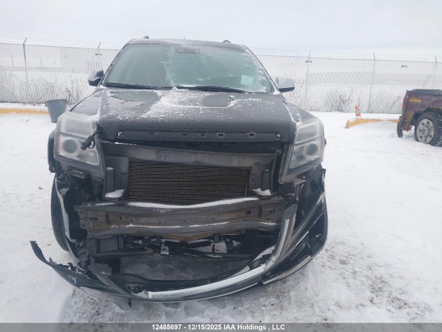 2GKFLVE3XH6180645 GMC Terrain Denali