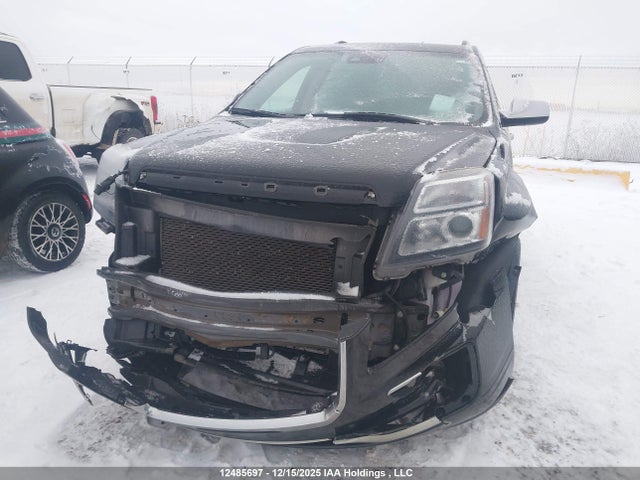 2GKFLVE3XH6180645 GMC Terrain Denali