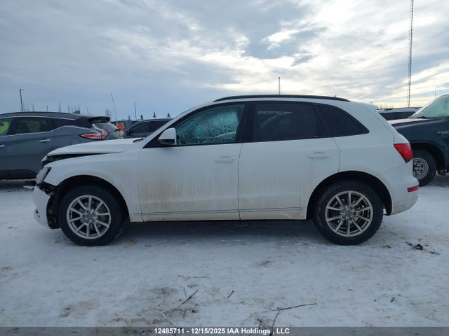 WA1CFCFP4EA050686 Audi Q5 PREMIUM