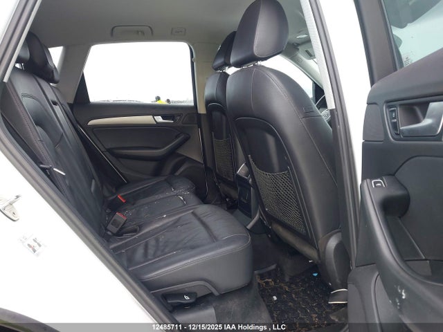 WA1CFCFP4EA050686 Audi Q5 PREMIUM