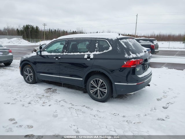 12485808 :رقم المزاد ، 3VV4B7AX5JM191477 vin ، 2018 Volkswagen Tiguan Highline مزاد بيع