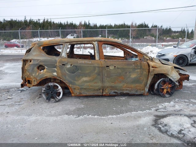 1FMCU9GX0FUB84944 Ford ESCAPE SE