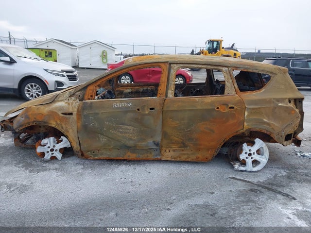 1FMCU9GX0FUB84944 Ford ESCAPE SE