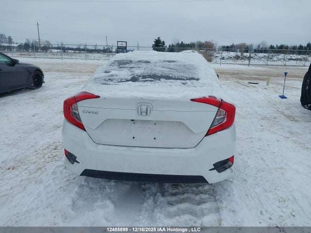 Honda CIVIC EX 2018 2HGFC2F80JH007748 Image 16