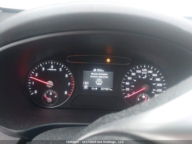 5XYPG4A32KG493770 KIA Sorento 2.4l Lx