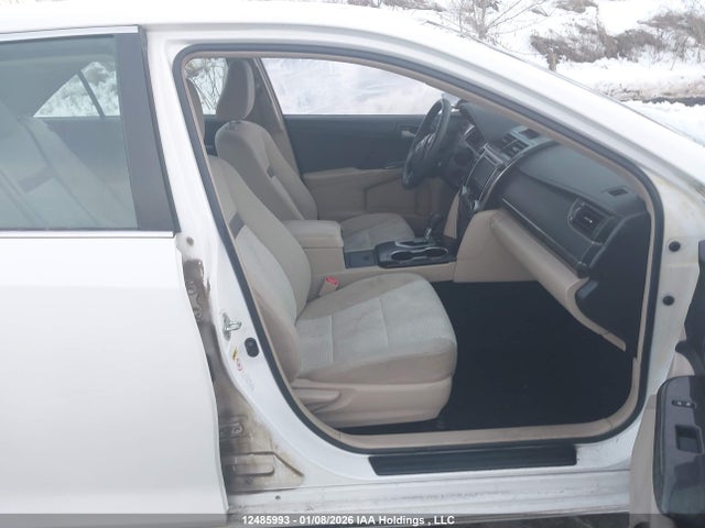 2014 Toyota Camry Le მანქანა იყიდება აუქციონზე, vin: 4T1BF1FK4EU731452, აუქციონის ნომერი: 12485993