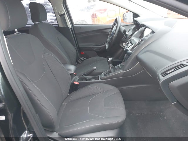 2015 Ford Focus Se მანქანა იყიდება აუქციონზე, vin: 1FADP3K20FL235654, აუქციონის ნომერი: 12486043