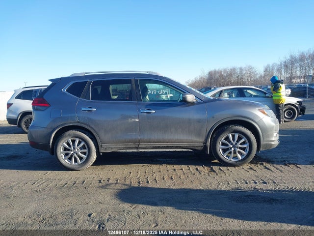2017 Nissan Rogue S/sl Platinum/sv მანქანა იყიდება აუქციონზე, vin: 5N1AT2MV7HC789864, აუქციონის ნომერი: 12486107
