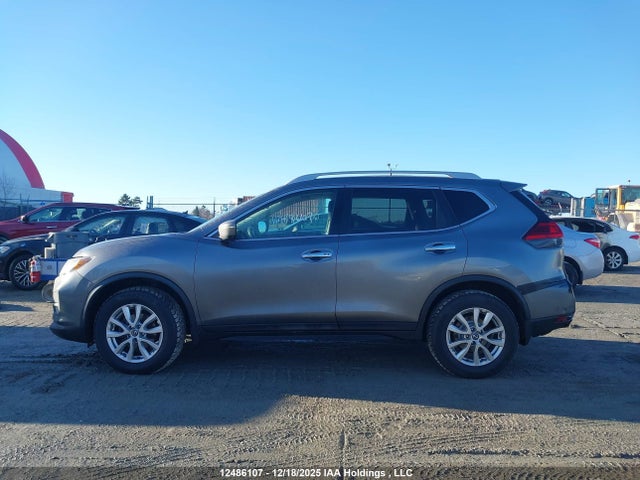 2017 Nissan Rogue S/sl Platinum/sv მანქანა იყიდება აუქციონზე, vin: 5N1AT2MV7HC789864, აუქციონის ნომერი: 12486107