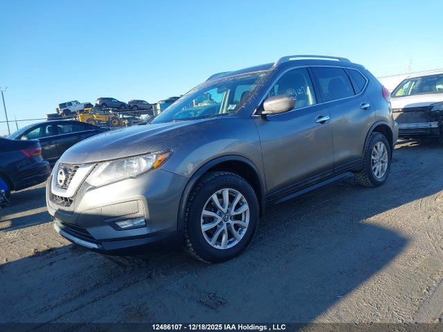2017 Nissan Rogue S/sl Platinum/sv მანქანა იყიდება აუქციონზე, vin: 5N1AT2MV7HC789864, აუქციონის ნომერი: 12486107