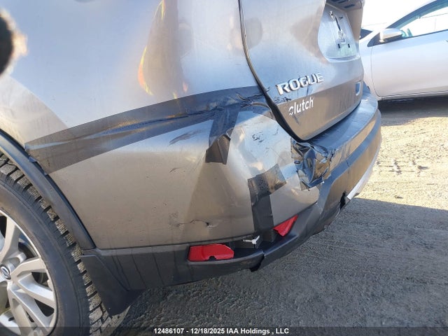 2017 Nissan Rogue S/sl Platinum/sv მანქანა იყიდება აუქციონზე, vin: 5N1AT2MV7HC789864, აუქციონის ნომერი: 12486107